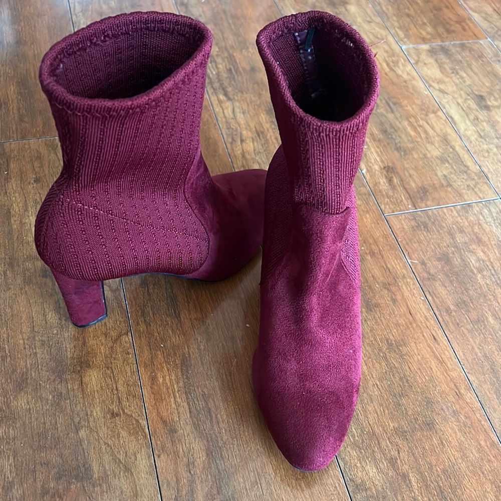 burgundy boots in good condition